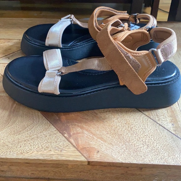 Zara Chunky Sandals - Picture 3 of 6
